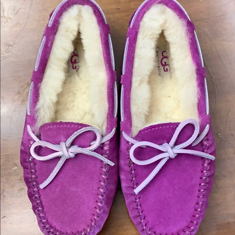 Uggs girls slip ons